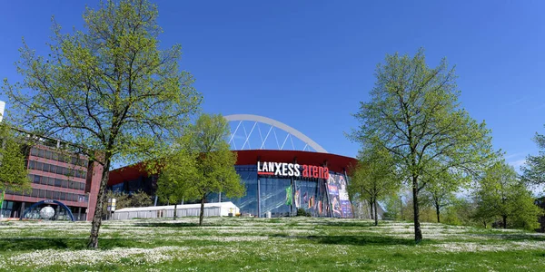 Köln, Almanya 17 Nisan 2022: Lanxess Arena Almanya 'nın en büyük kapalı arenası