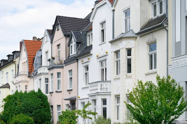 Gruenderzeit in kolonya ehrenfeld 'den klasik pastel binalar.