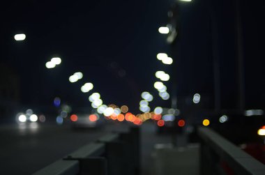 Renkli trafik ışıklarının odaklanmış görüntüsü