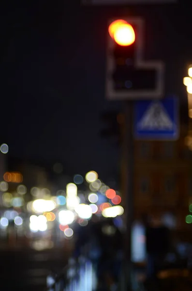 Разряженный Снимок Красочных Светофоров — стоковое фото