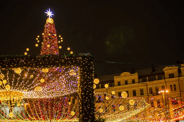 Christmas Decorations Tree Illuminated Night — Fotografia de Stock