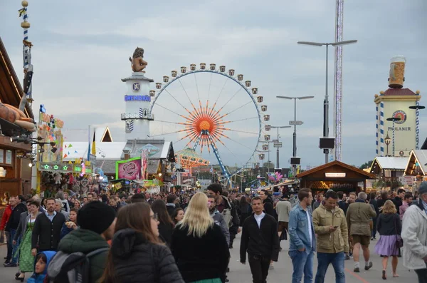 Munich Germany September People Celebrating Oktoberfest Munich Germany September 2017 — Stock Photo, Image