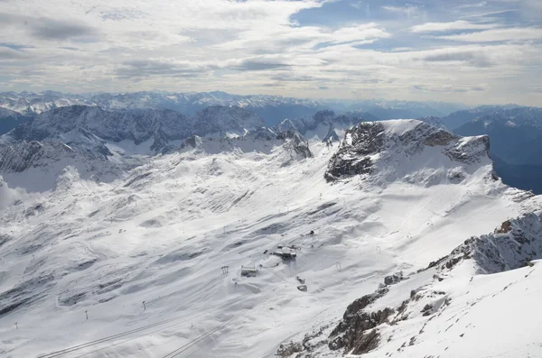 Paisagem Com Montanhas Cobertas Neve — Fotografia de Stock