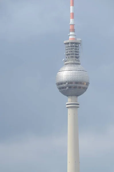 Věž Nachází Alexanderplatz Berlíně Německo — Stock fotografie