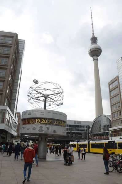 Πύργος Τηλεόρασης Που Βρίσκεται Στην Alexanderplatz Στο Βερολίνο Γερμανία — Φωτογραφία Αρχείου