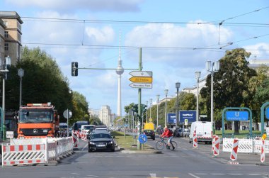 Gündüz güzel sokak manzarası