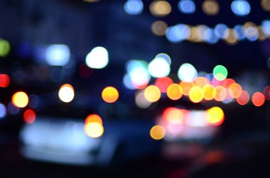 Gece ışıkları Bokeh ile bulanık arkaplan.