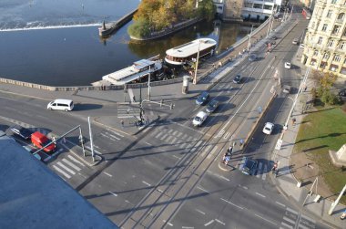 Prag manzarası nehir ve binalarıyla, Çek Cumhuriyeti