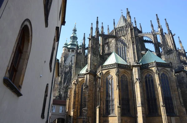 Détail Architectural Gothique Dominant Ciel Cathédrale Saint Vitus Prague — Photo