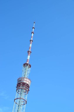 Kyiv, Ukrayna. Radyo ve televizyon yayını için metal kule