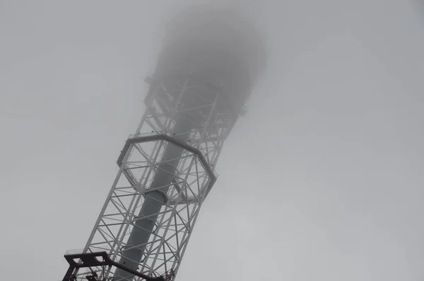 Kiev Ucrânia Torre Metal Tubo Para Radiodifusão Televisão — Fotografia de Stock