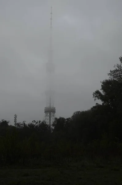 Kyjev Ukrajina Kovová Věž Trubka Pro Rozhlasové Televizní Vysílání — Stock fotografie