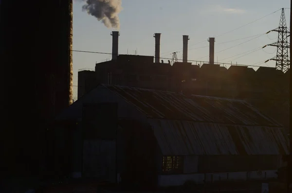 Rauch Aus Dem Schornstein Industrieller Hintergrund — Stockfoto