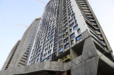 Modern binaların inşaat alanı 