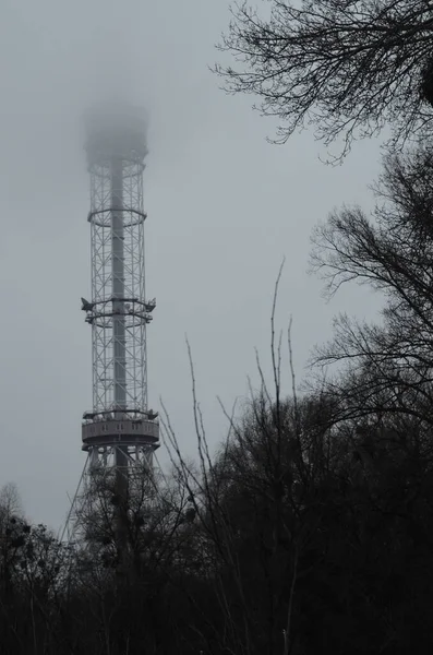 Kyjev Ukrajina Kovová Věž Trubka Pro Rozhlasové Televizní Vysílání — Stock fotografie