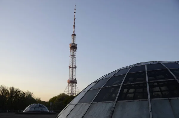 Kiev Ucrânia Torre Metal Tubo Para Radiodifusão Televisão — Fotografia de Stock