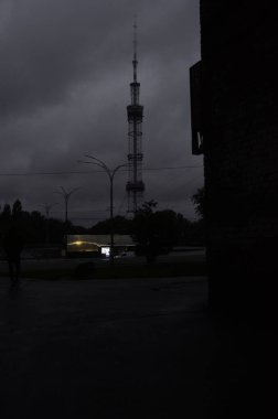 Kyiv, Ukrayna. Radyo ve televizyon yayını için metal kule