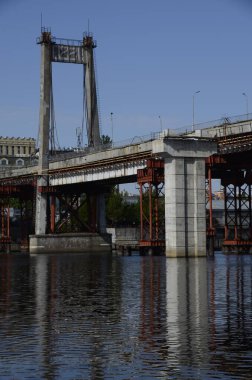 Kyiv, Ukrayna. şehir atmosferi konsepti, şehir sokakları, sanayi manzarası
