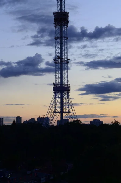 Kiev Ucrânia Torre Metal Tubo Para Radiodifusão Televisão — Fotografia de Stock