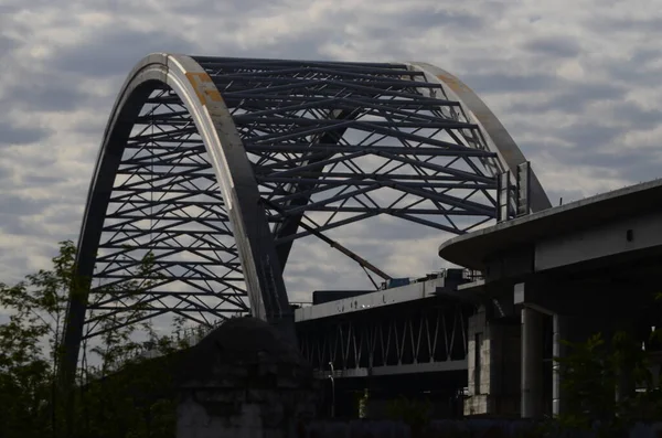 Kiev Ucrania Concepto Urbano Vista Del Puente Ciudad Construcción —  Fotos de Stock