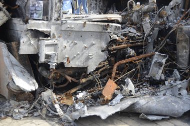 Kyiv, Ukrayna - Mayıs 2022: Ukrayna 'nın başkenti Kyiv' deki Mykhailivska Meydanı 'ndaki sergide Rus zırhlı araçları imha edildi