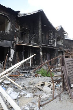 Ukrayna 'da savaş. Rus ordusunun saldırısından sonra Kyiv bölgesinde yıkılan binalar. Rus işgalinin Ukrayna 'daki sonuçları. Kyiv bölgesi, Ukrayna, Haziran 2022