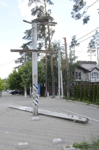 Ukrayna 'da savaş. Rus ordusunun saldırısından sonra Kyiv bölgesinde yıkılan binalar. Rus işgalinin Ukrayna 'daki sonuçları. Kyiv bölgesi, Ukrayna, Haziran 2022