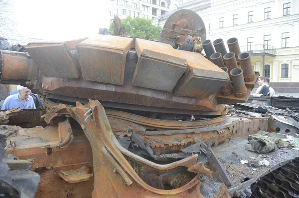 Kiev Ucrania Mayo 2022 Vehículos Blindados Rusos Destruidos Exposición Plaza — Foto de Stock