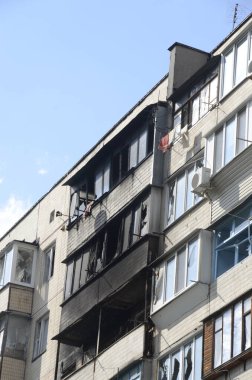 Ukrayna 'da savaş. Rus ordusunun saldırısından sonra Kyiv bölgesinde yıkılan binalar. Rus işgalinin Ukrayna 'daki sonuçları. Kyiv bölgesi, Ukrayna, Haziran 2022