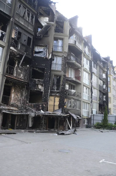 สงครามในย เครน อาคารท าลายในภ ภาคค ฟหล งจากการโจมต ของกองท สเซ ผลของการร — ภาพถ่ายสต็อก