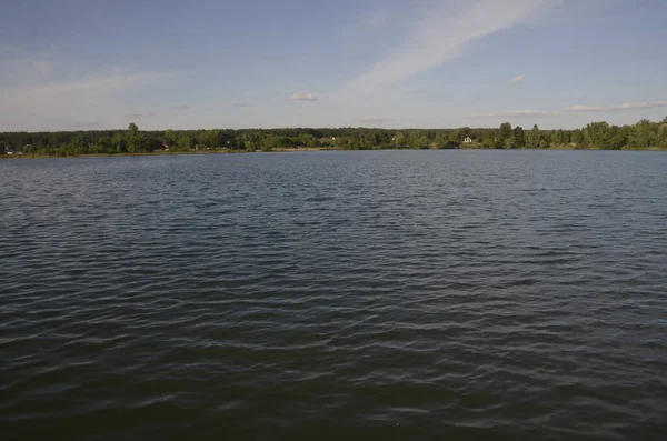 Bela Paisagem Com Lago Fundo — Fotografia de Stock