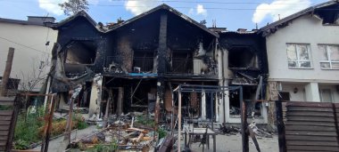 Ukrayna 'da savaş. Rus ordusunun saldırısından sonra Kyiv bölgesinde yıkılan binalar. Rus işgalinin Ukrayna 'daki sonuçları. Kyiv bölgesi, Ukrayna, Haziran 2022