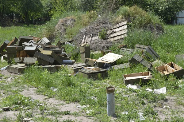 Ukrayna 'da savaş. Rus ordusunun saldırısından sonra Kyiv bölgesinde yıkılan binalar. Rus işgalinin Ukrayna 'daki sonuçları. Kyiv bölgesi, Ukrayna, Haziran 2022