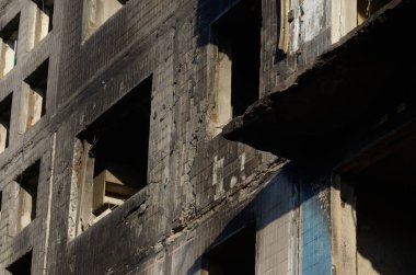 Ukrayna 'da savaş. Rus ordusunun saldırısından sonra Kyiv bölgesinde yıkım. Rus işgalinin Ukrayna 'daki sonuçları. Kyiv bölgesi, Ukrayna, Haziran 2022