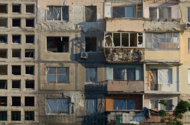 Ukrayna 'da savaş. Rus ordusunun saldırısından sonra Kyiv bölgesinde yıkım. Rus işgalinin Ukrayna 'daki sonuçları. Kyiv bölgesi, Ukrayna, Haziran 2022
