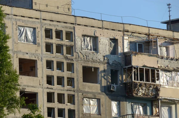 ウクライナでの戦争 ロシア軍の攻撃後のキエフ地域での破壊 ウクライナへのロシアの侵攻の結果 ウクライナのキエフ地方 2022年6月 — ストック写真