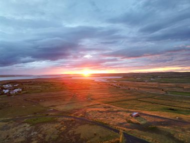 Vadi üzerinde güzel gündoğumu