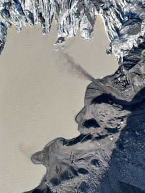 Dağların güzel hava manzarası