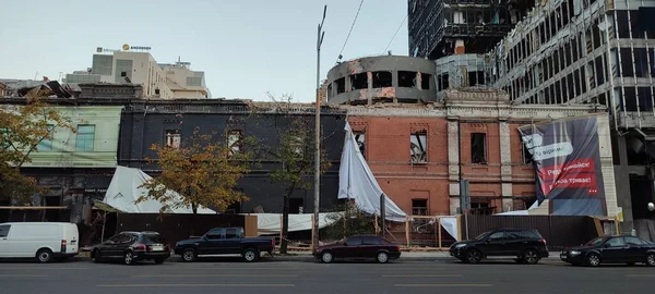 乌克兰战争 俄罗斯导弹袭击的后果 市中心遭到破坏和破坏 2022年10月 乌克兰基辅 — 图库照片