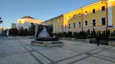 Ukrayna 'da savaş. Rus füze saldırısının sonuçları. Şehir merkezinde yıkım ve hasar. Kyiv, Ukrayna, Ekim 2022 