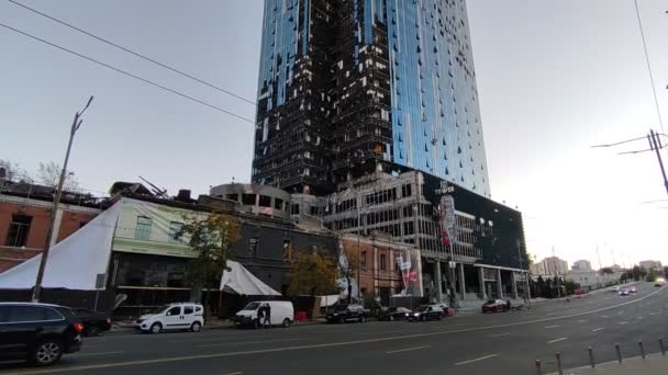 Wojna Ukrainie Konsekwencje Rosyjskiego Ataku Rakietowego Zniszczenia Zniszczenia Centrum Miasta — Wideo stockowe