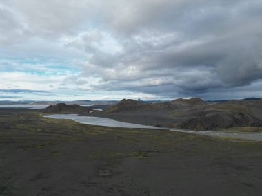 Dağların güzel manzarası 