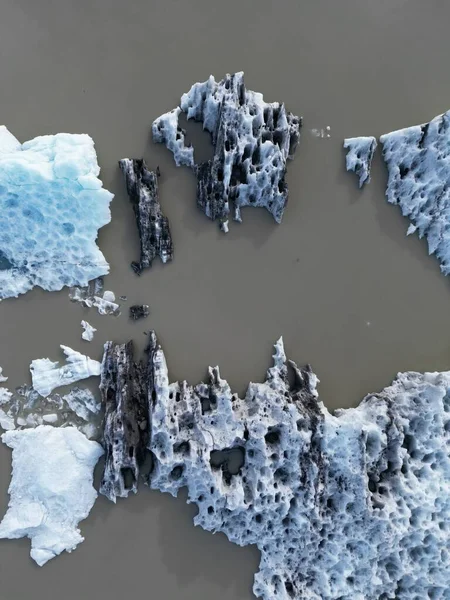 泻湖中的冰山自然景观 — 图库照片