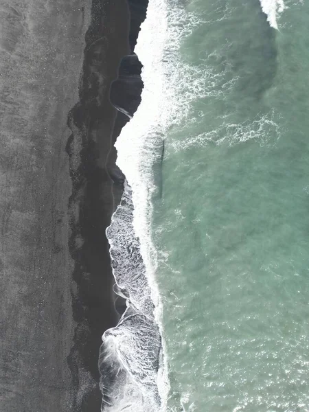 海浪冲刷着大西洋海岸 — 图库照片