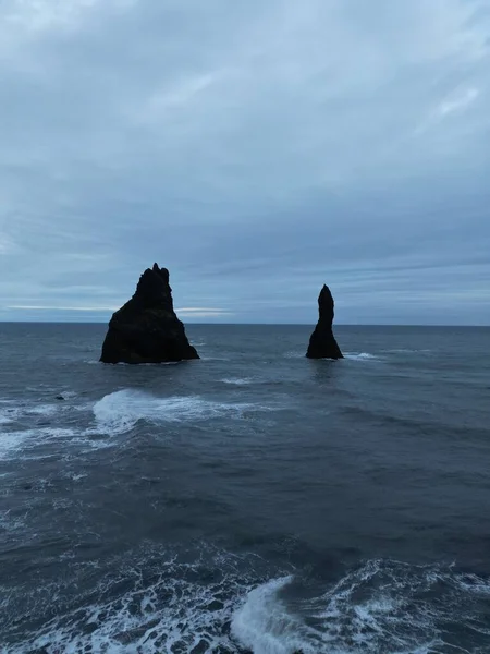 Βραχώδη Ακτή Στην Ισλανδία — Φωτογραφία Αρχείου