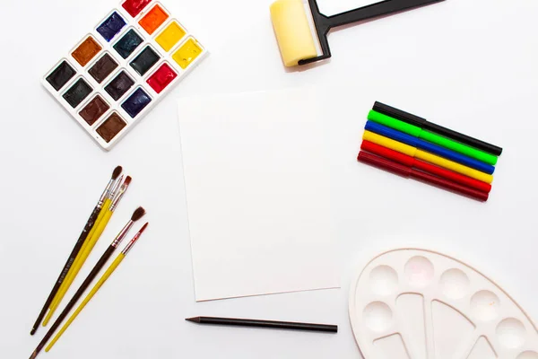 Row Artist Paintbrushes Watercolor Paints Palette Felt Tip Pens Drawing — Photo