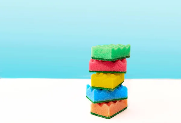 Stack Colorful Kitchen Cleaning Sponges Soap Bubbles Blue Background Front — ストック写真