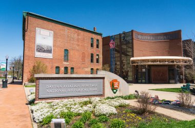 Wright-Dunbar Yorum Merkezi ve Plaza