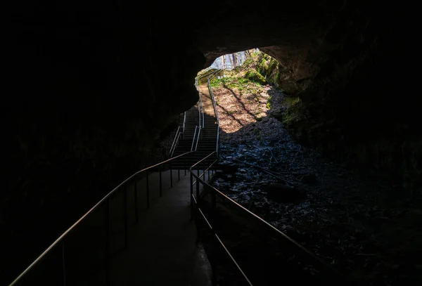 Σκάλες Έξω Από Την Είσοδο Στις Σπηλιές Mammoth — Φωτογραφία Αρχείου