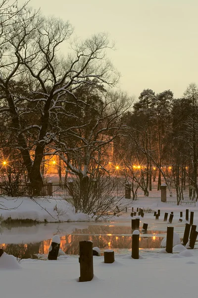 's Avonds op de rivier — Stockfoto